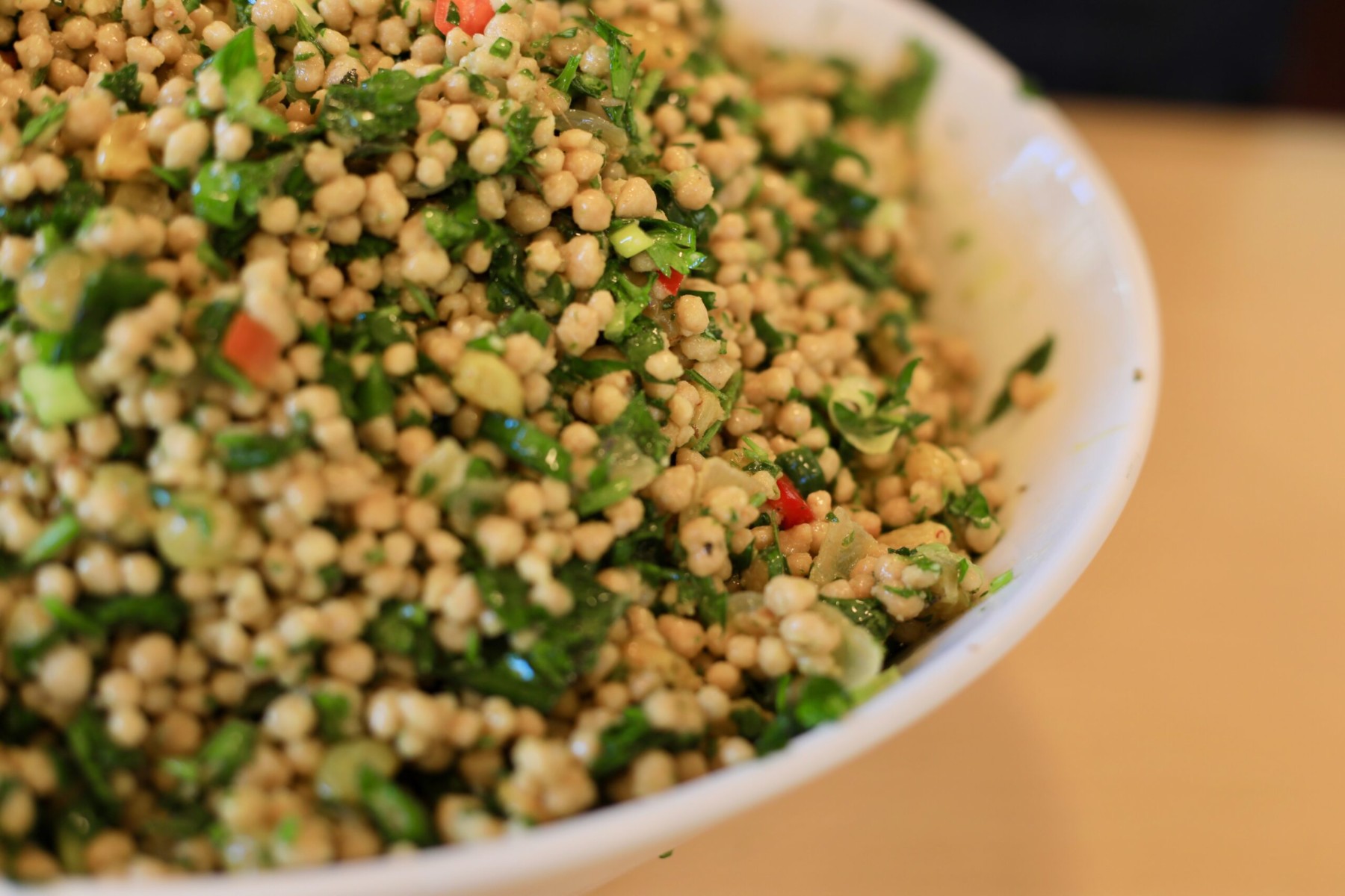 A maftoul salad recipe I Palestinian Giant Couscous Zaytoun