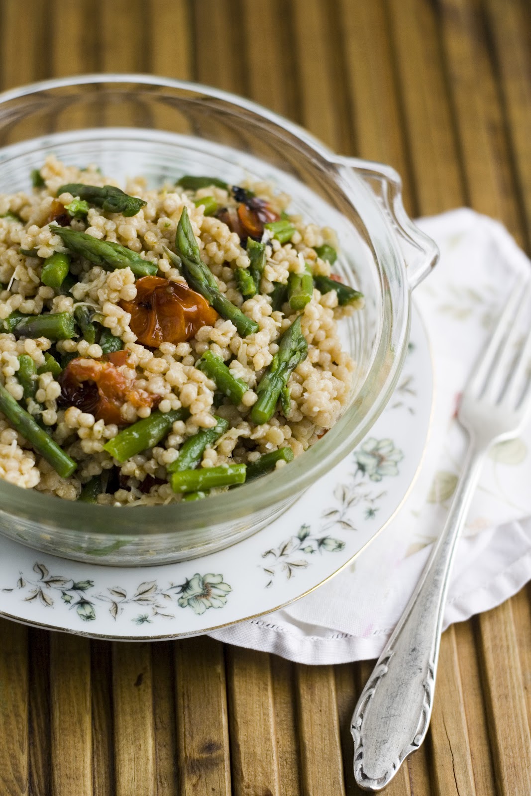 Maftoul with asparagus and roasted tomatoes - Zaytoun